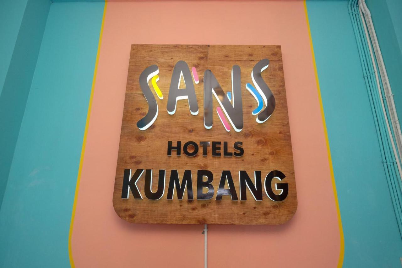 Sans Hotel Kumbang Yogyakarta By Reddoorz Екстер'єр фото